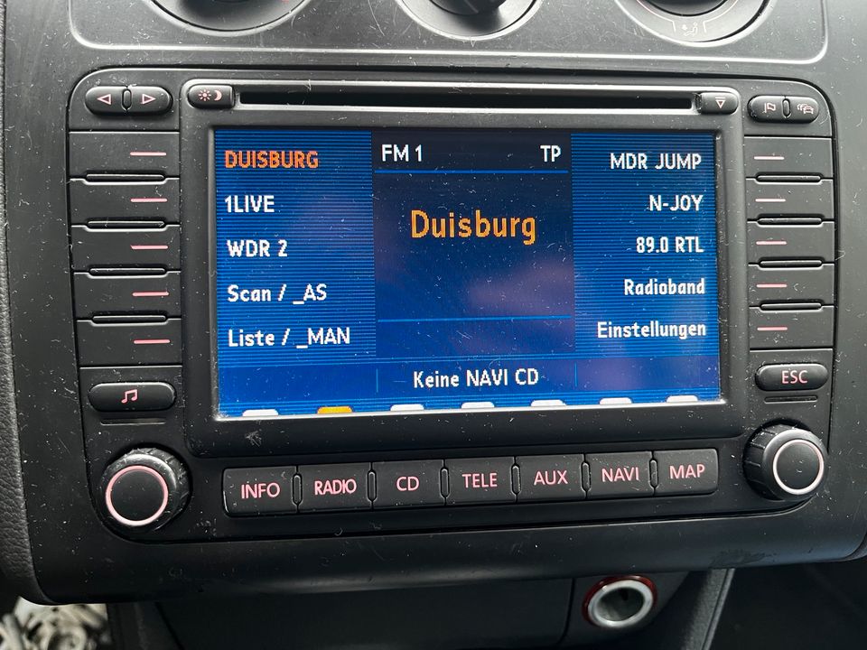 Orjinal VW Touran Autoradio in Duisburg