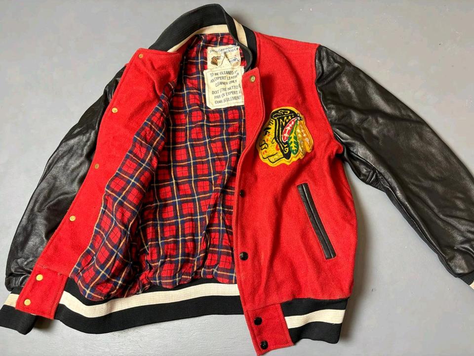 Bomber Chicago Blackhawks Vintage NHL in Potsdam