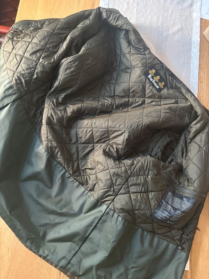 Barbour Sapper Wax Jacke — Olive M A342 in Bevern