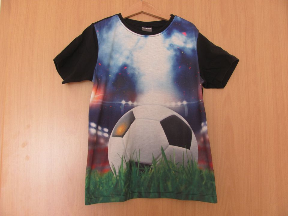 T-Shirt Kidsworld Größe 128/134 in Dinkelsbuehl