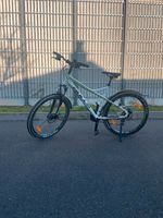 Bulls Racer Street MTB 27,5" Rahmen 51 Shimano 21 Gang weiß grün Bayern - Baiersdorf Vorschau