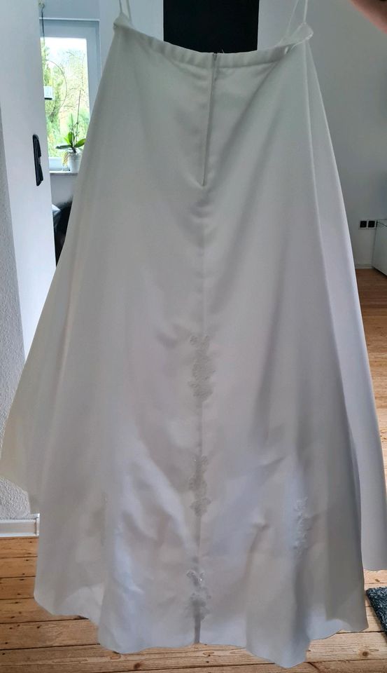 2 tlg Hochzeitskleid in Kierspe