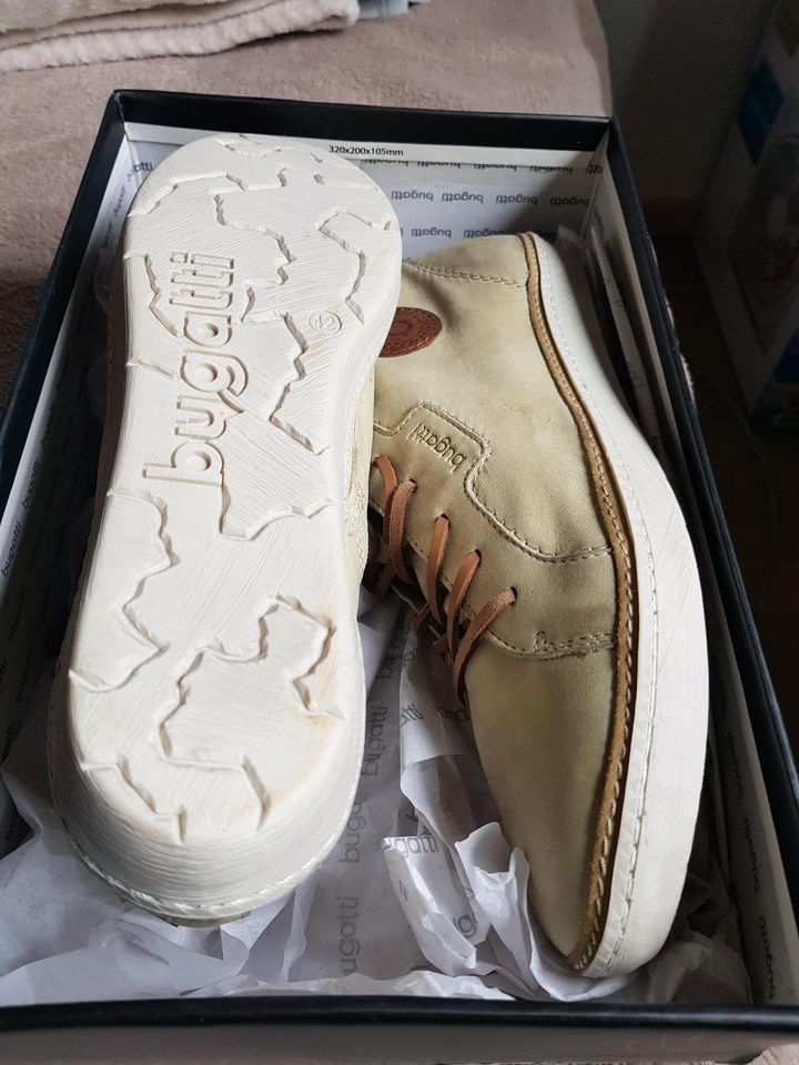 Bugatti Leder-Sneaker, high, neu in Köln