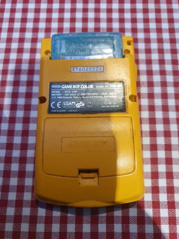 Game Boy Color gelb in Gerwisch