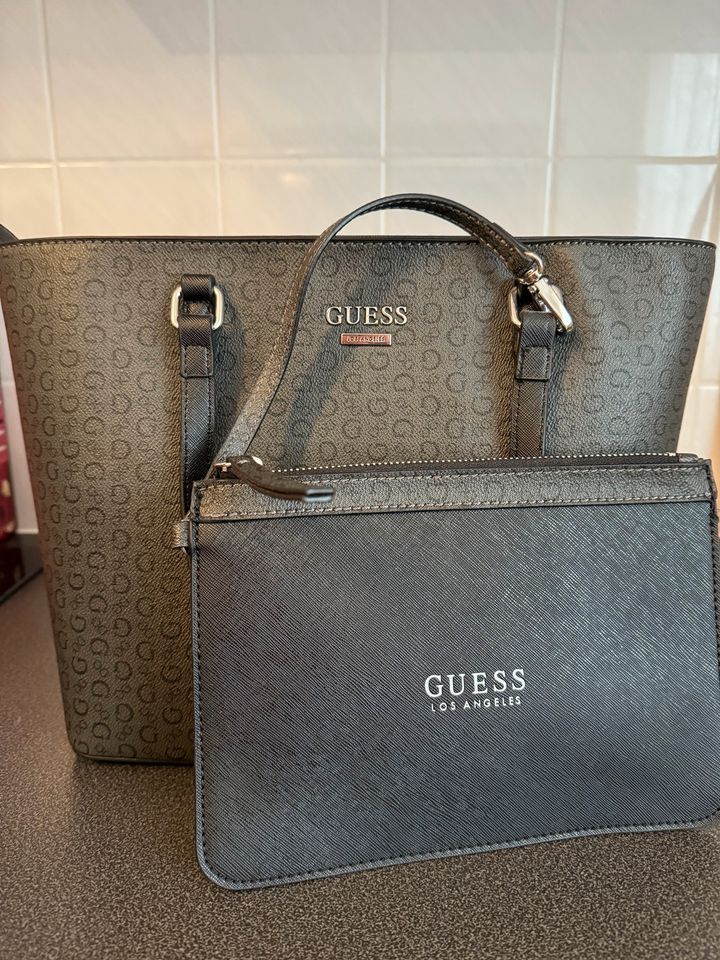 GUESS Shopper Tasche Damen, NEU in München