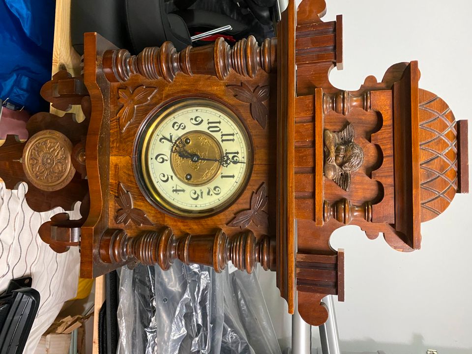 Holz Wanduhr in Neupotz