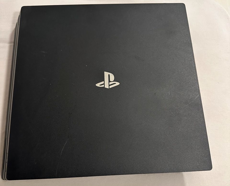 Ps4 Pro 1Tb in Garbsen