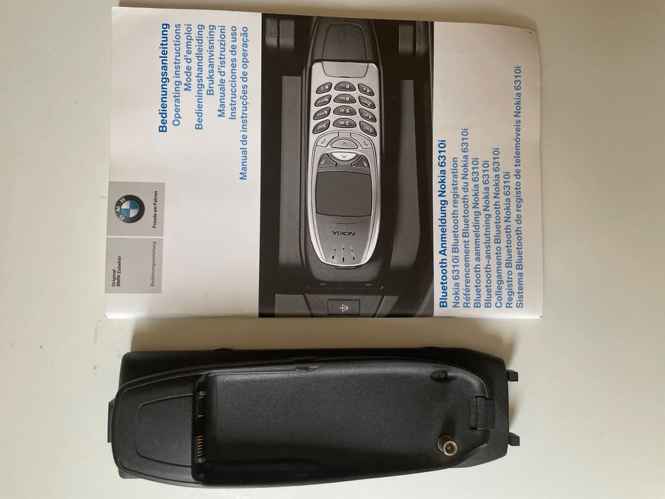 gebrauchtes Nokia 6310i mit BMW Snap-in Adapter + Headset in Berlin