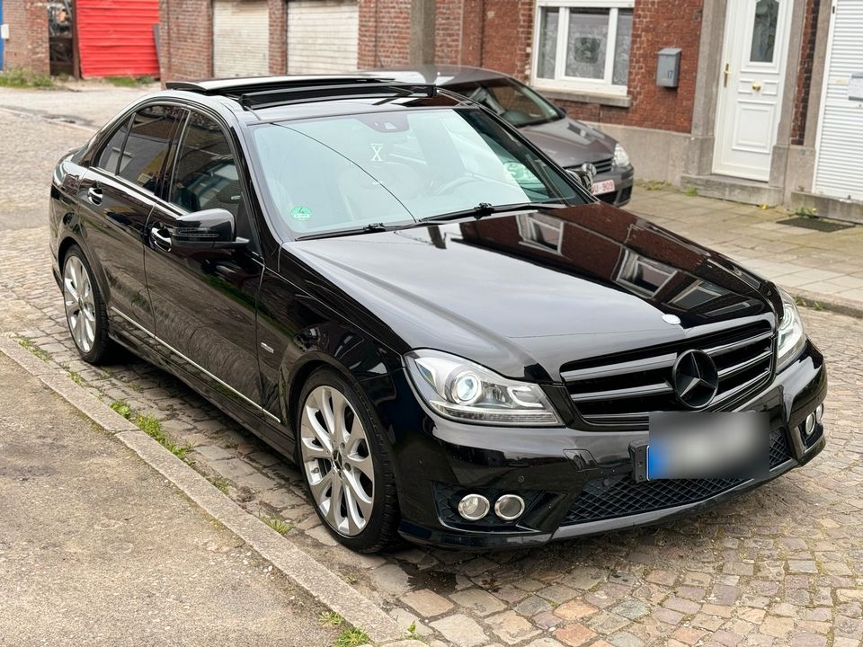 Mercedes C 300 AMG in Duisburg