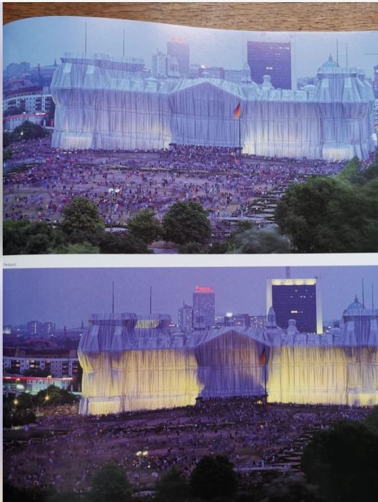 CHRISTO AND JEANNE-CLAUDE. WRAPPED REICHSTAG. BERLIN 1971–1995 in Berlin