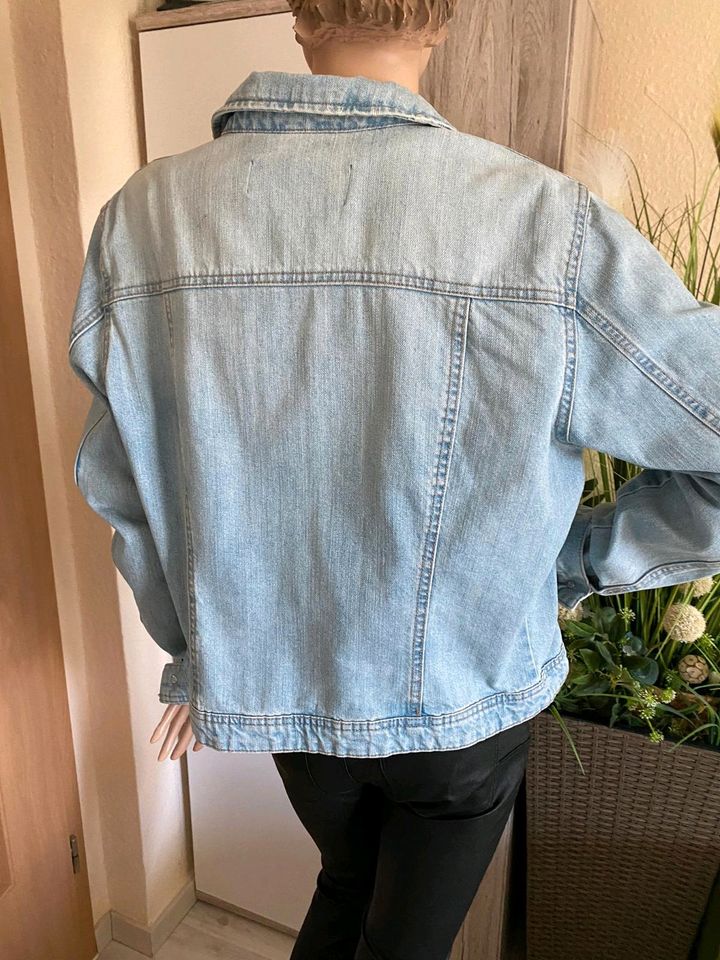 Vero Moda Jeansjacke Jacke Jeans Gr: XL helle Waschung neuw in Camburg