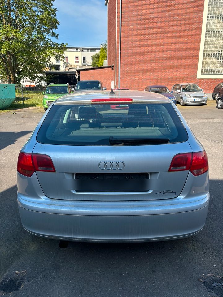 Audi A3 1,6 in Windhagen