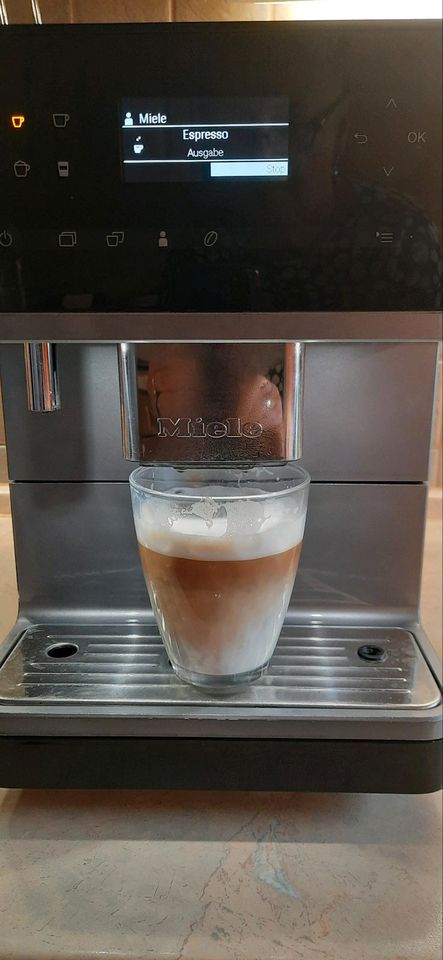 Miele Kaffeevollautomat CM6300 in Bad Tölz