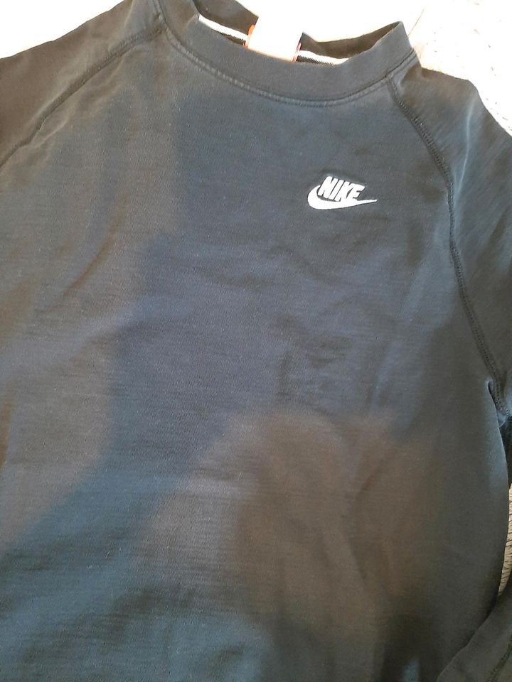 Nike Damen Pullover gr M in Erbach