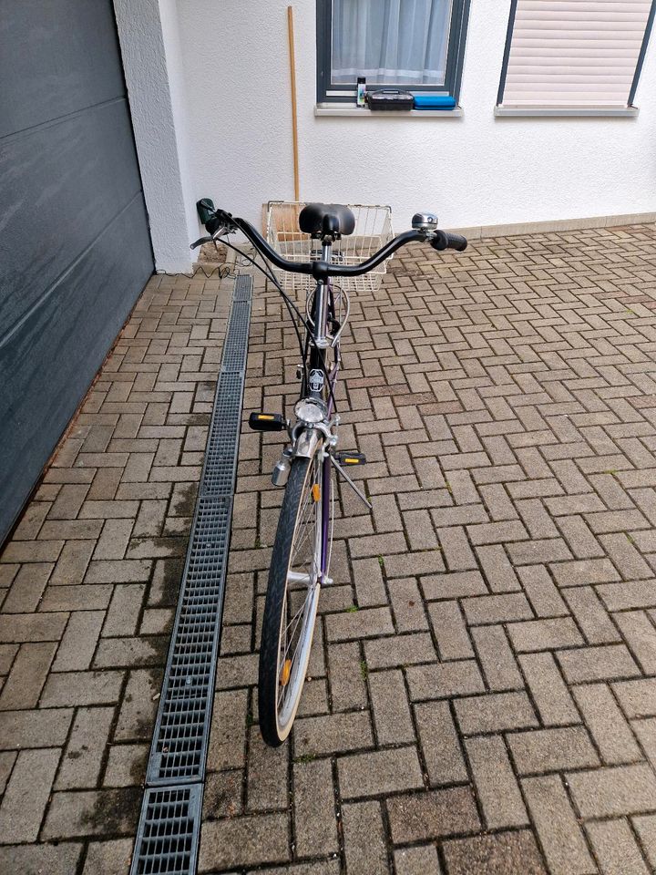 Älteres Fahrrad in Hettingen