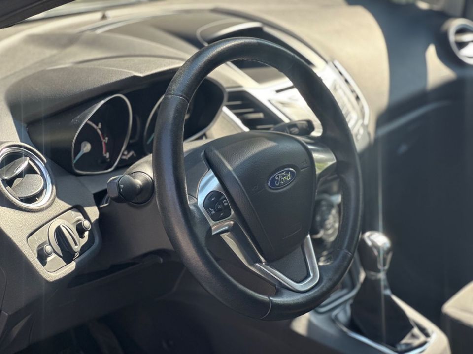 Ford Fiesta Sync Edition * TÜV NEU * SERVICE NEU * in Jülich