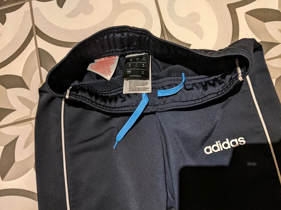 Adidas Sportanzug Jacke Hose gr. 128 in Dresden