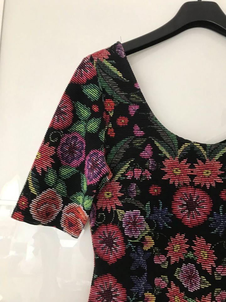 Desigual Kleid Gr XL für 20€ neu in Koblenz