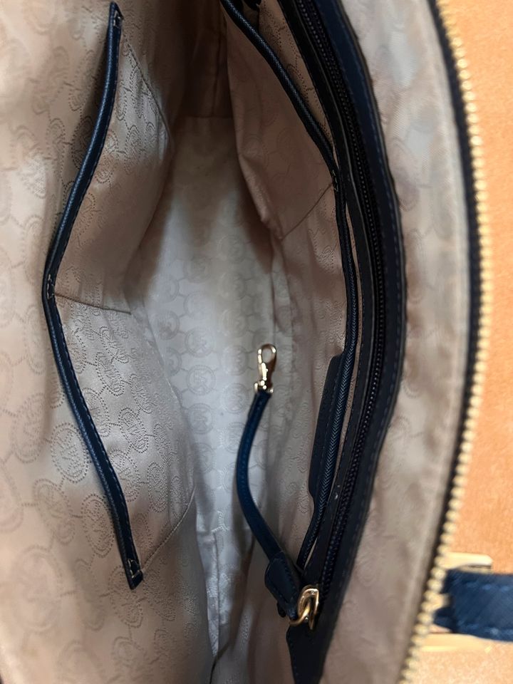 Handtasche / Michael Kors Tasche / blau in Günzburg