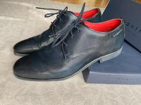 Schuhe Bugatti gr. 41, dunkelblau (Konfirmation/neu) Hessen - Münzenberg Vorschau