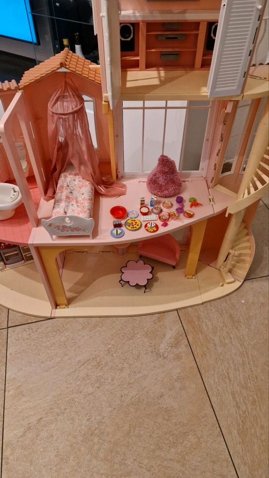 Barbie Haus groß mit Zubehör für Kinder Spielzeug in Hagen