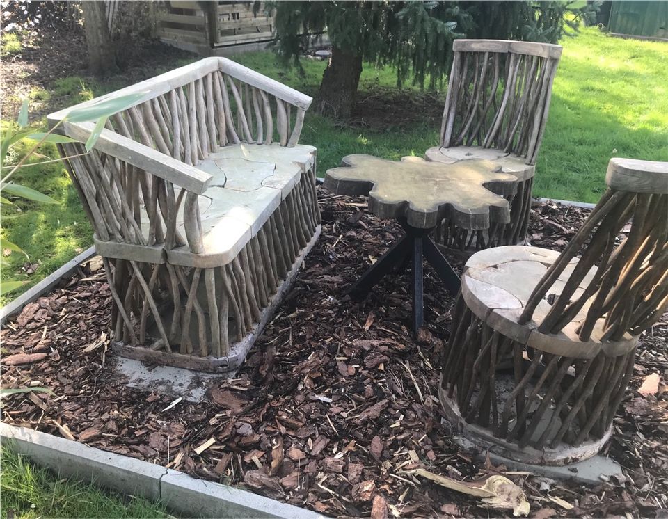 Teakholz Natur Gartenbank Tisch 2 Stühle. Sehr schwer in Leer (Ostfriesland)