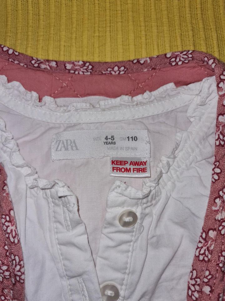 Zara Langarmshirt mit mini Weste in Berlin