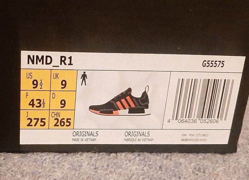 Neu Adidas NMD R1 Schwarz Orange Weiß 9½/43 in Meißen