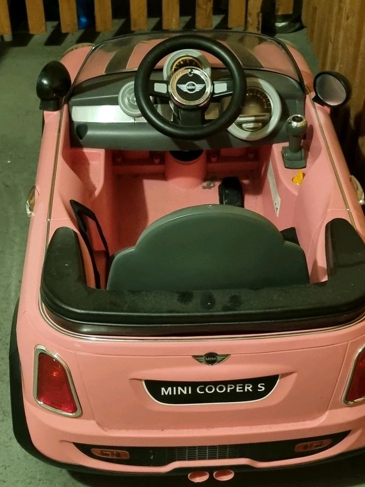 Kinder Elektroauto Mini Cooper in Ratingen