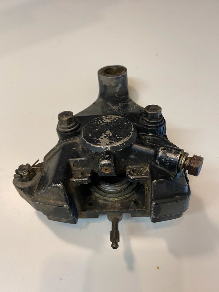 Suzuki GS 750 E Bremssattel hinten in Giesen