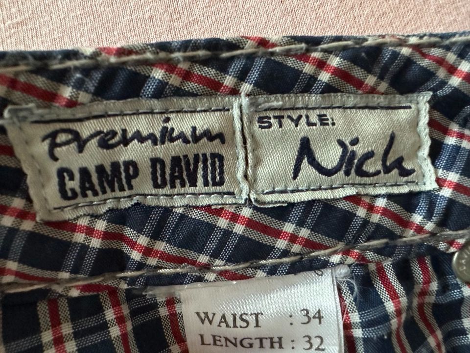 Camp David Premium Nick Jeans Bermuda Shorts Herren W34/L32 in Möser