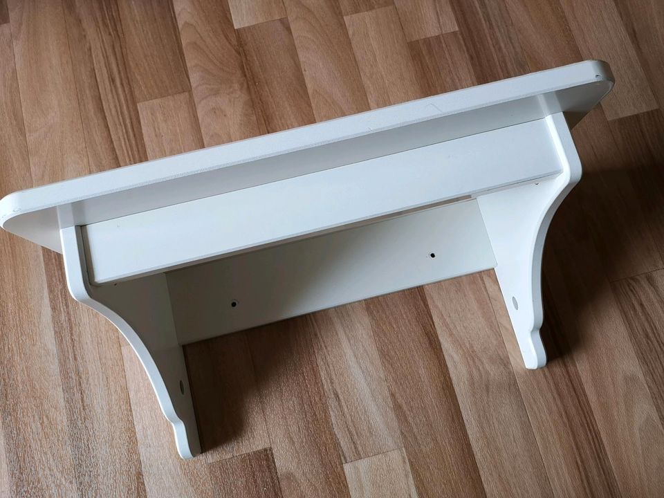 IKEA Tornviken Wandregal, B: 50 cm, ohne Stange/Haken in Berlin