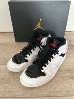 Nike Jordan Access Schuhe Sneaker weiß gr 42,5 Nordrhein-Westfalen - Heinsberg Vorschau