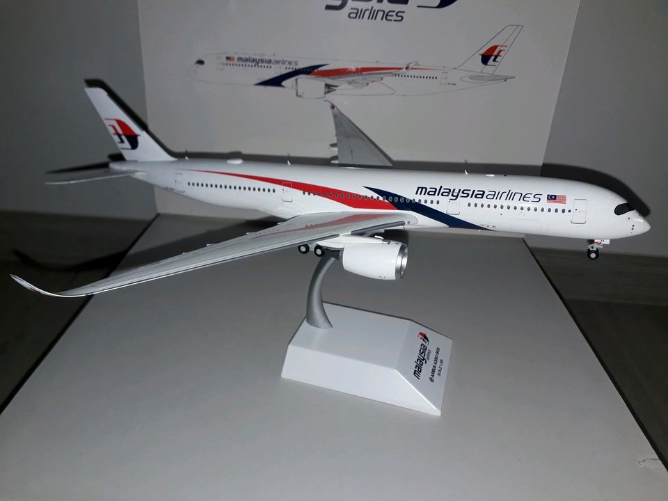 JC WINGS | 1:200 | Airbus A350-900 | Malaysia Airlines in Frankfurt am Main