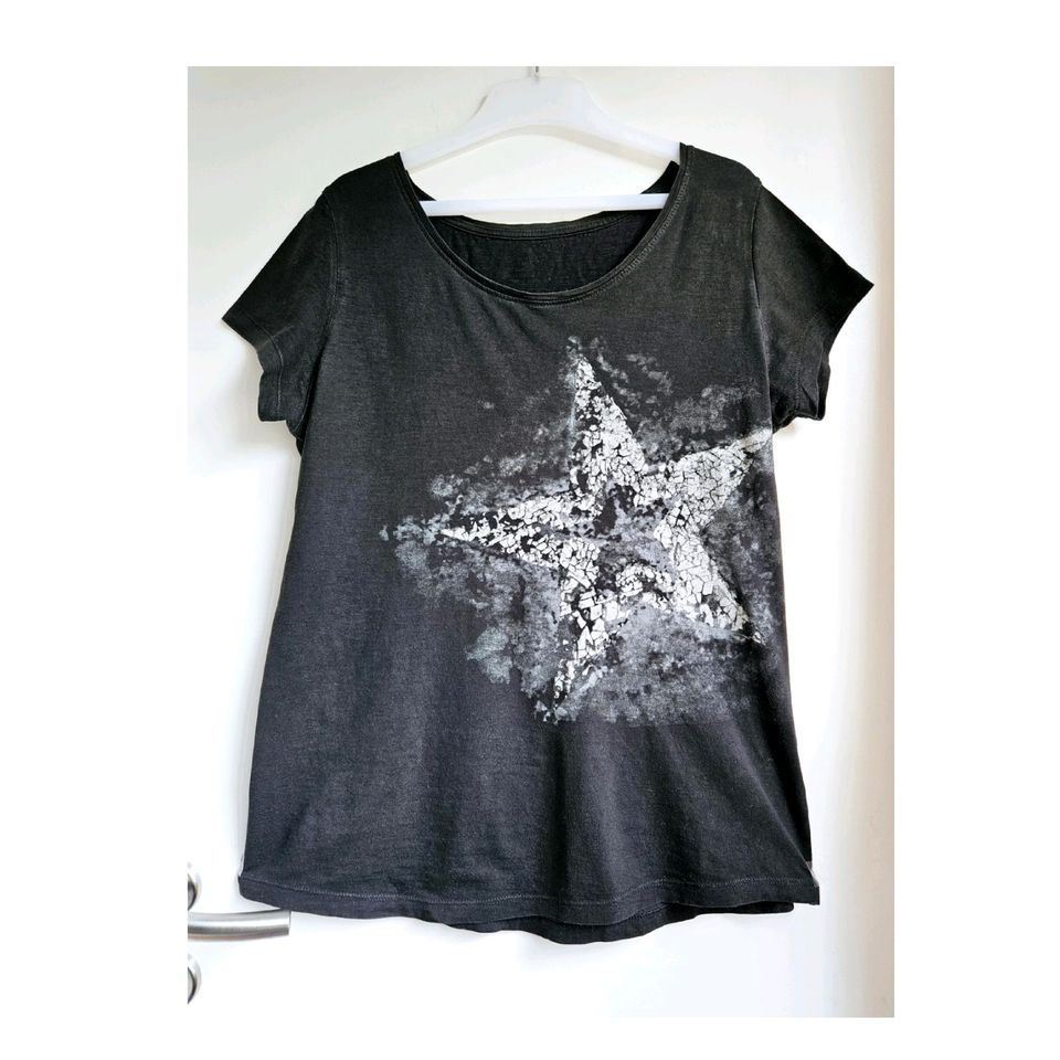 ☆ Shirt Gr. 158/164 schwarz Stern in Krefeld
