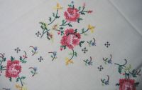 Vintage Shabby Mitteldecke Rosen Stickerei Handarbeit Tischdecke Nordrhein-Westfalen - Dinslaken Vorschau