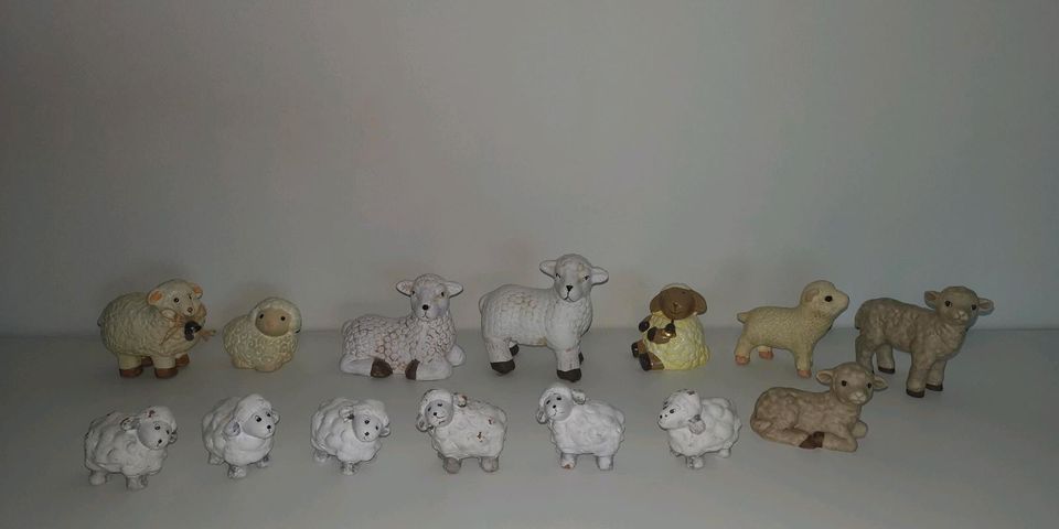 Schafe aus Keramik, Dekoration, Sammlung, Konvolut in Hünfelden