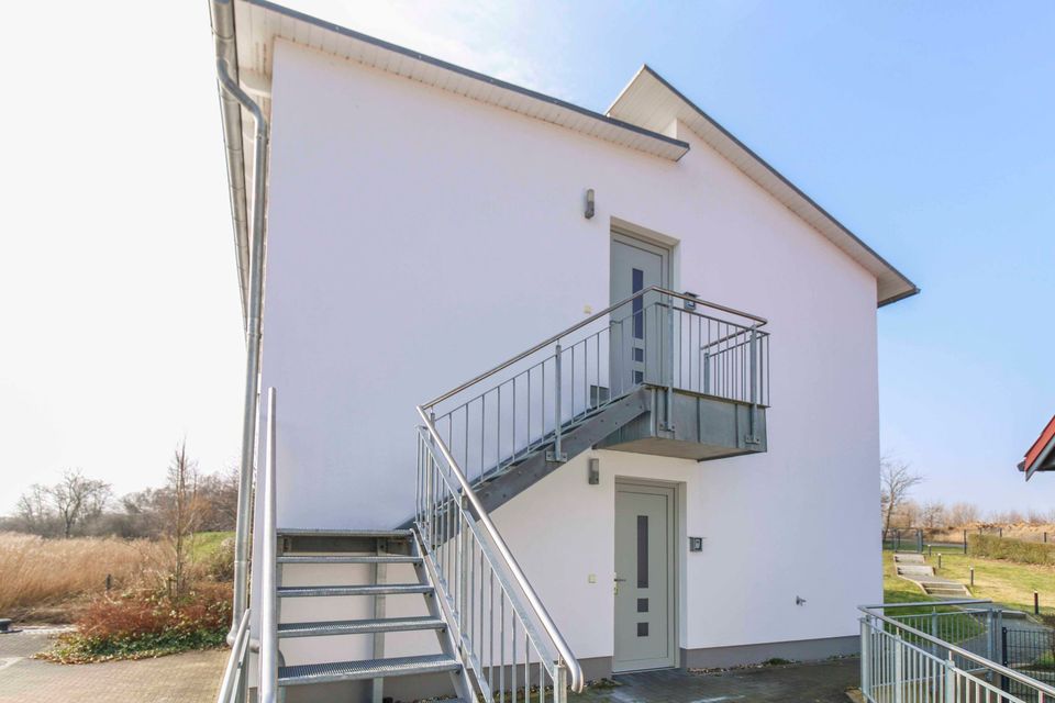 Dichter am Wasser wäre IM Wasser: Ferienhaus mit 2 Einheiten und direktem Wasserblick am Hafen in Poseritz