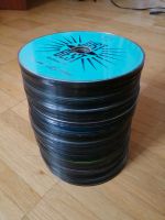 99 CDs 80er 90er Jahre mit CD Koffer für 400 CDs Baden-Württemberg - Remseck am Neckar Vorschau