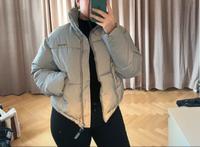 Reflektierende Puffer Jacke von Bershka Bad Godesberg - Friesdorf Vorschau