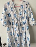 H&M Kleid Sommerkleid blau weiß Blumen M 38 Baden-Württemberg - Holzgerlingen Vorschau