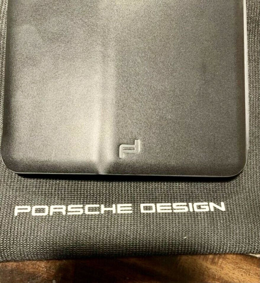 Porsche Design French Classic 3.0 iPad Mini 2 Case 2 20 cm in Frankfurt am Main