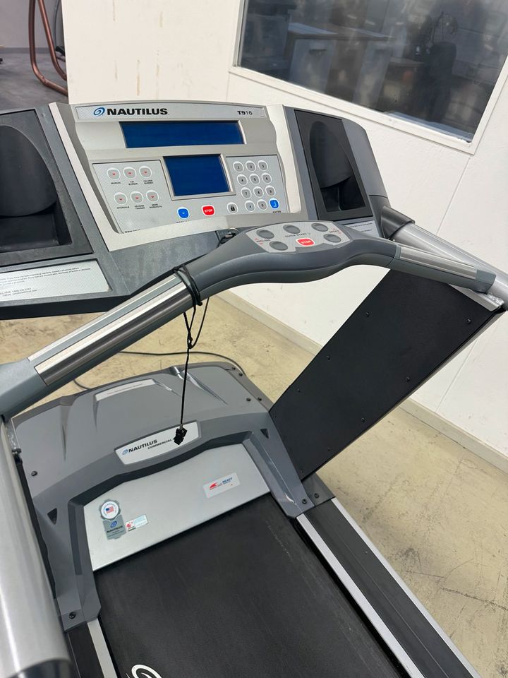 Nautilus T916 Profi Laufband no Technogym Matrix Life fitness in Nordkirchen