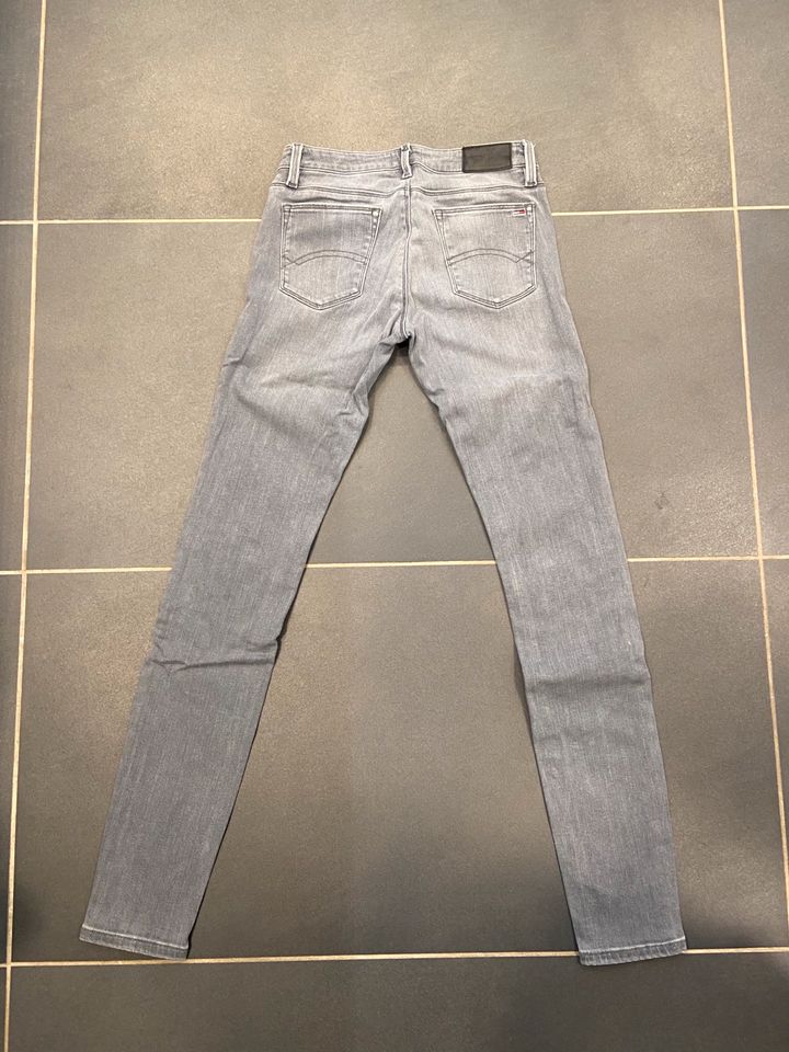 Tommy Hilfiger Denim Mid Rise Skinny Damen Grau „Nora“ | 25/32 in Walheim