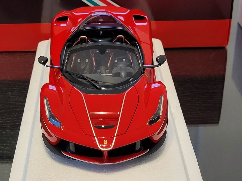 1:18 Ferrari LaFerrari Aperta rosso corsa rot red BBR182231 BBR in Katzenelnbogen