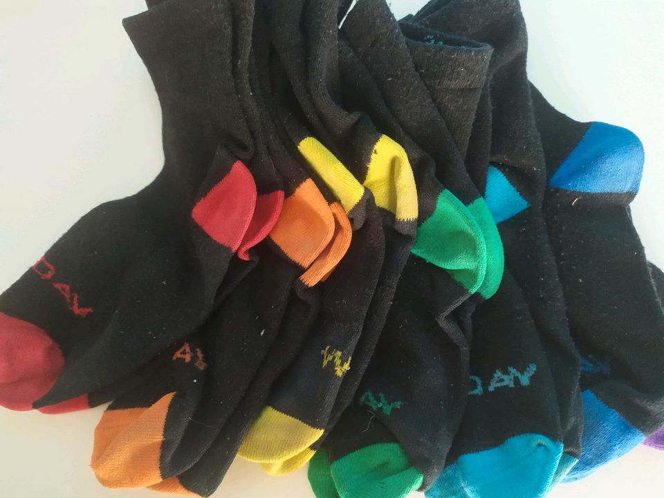 7x Socken Wochentage 28 in Berlin