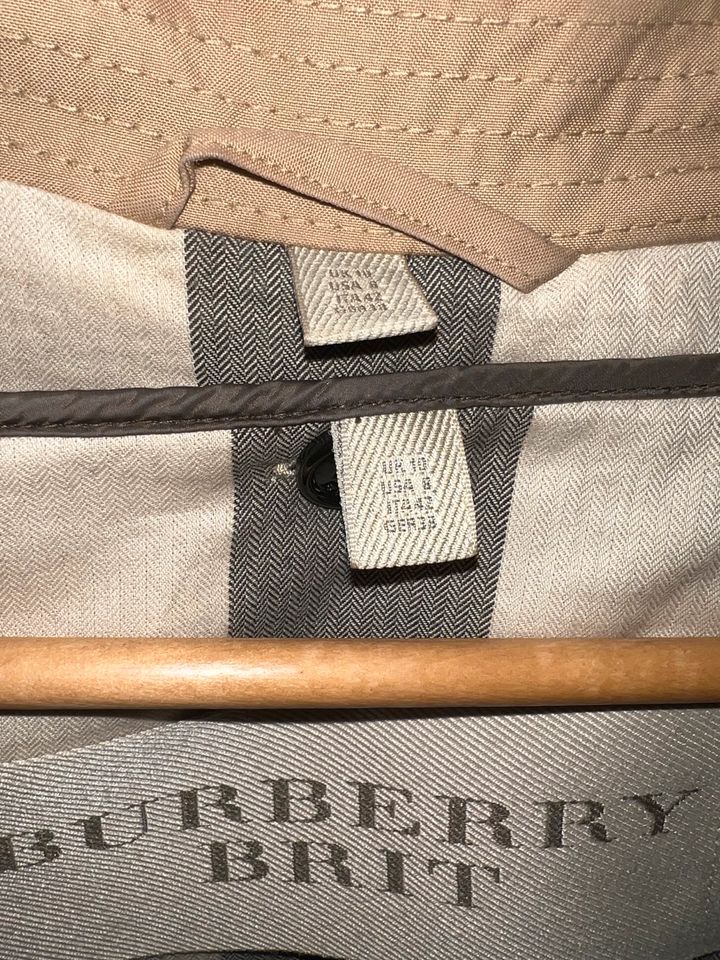 Burberry Trenchcoat Mantel in neuwertigem Zustand 38 / M in Köln