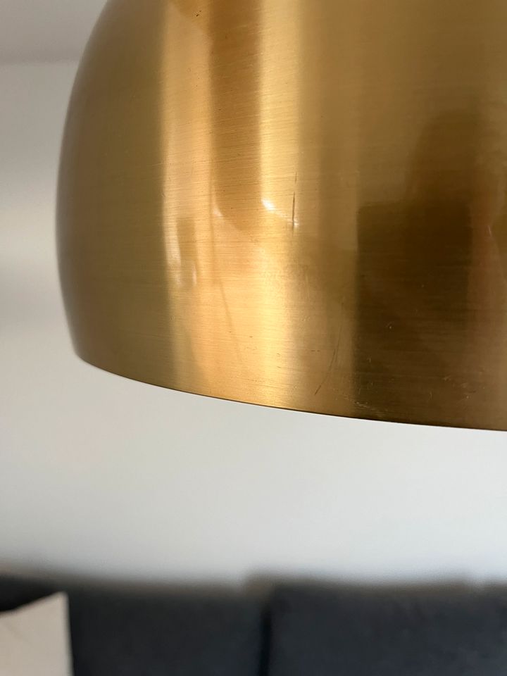 Goldene Bogenlampe Stehlampe Standleuchte verstellbar in Much