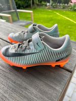 Nike Fussball Schuhe Gr 33, grau Niedersachsen - Lilienthal Vorschau