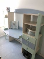 Komplettes Kinderzimmer (Baby) Wickelkommode und Bett mit Himmel Bayern - Fürth Vorschau